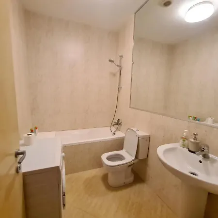 Stunning 1-bed In Bucarest